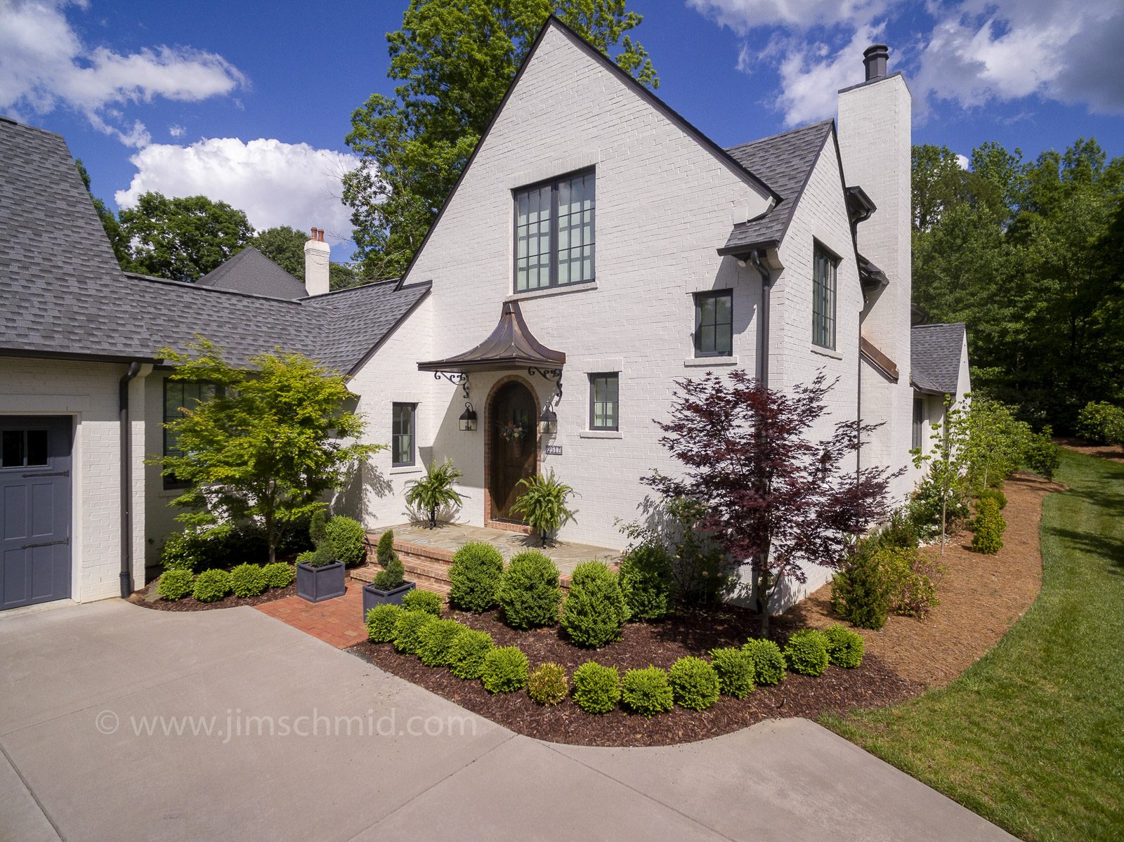 Timeless Custom Home Design That Still Stops Buyers in Their Tracks