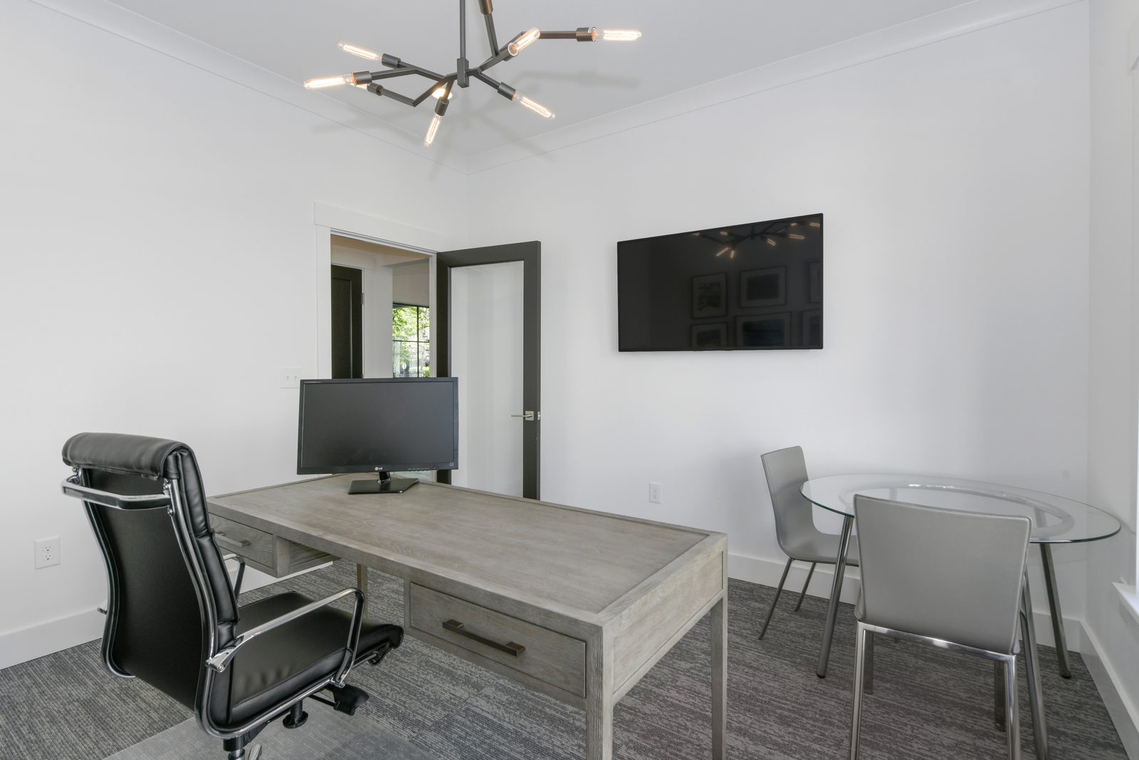 East Boulevard custom home in East Blvd — interior view, photograph 8 of 16