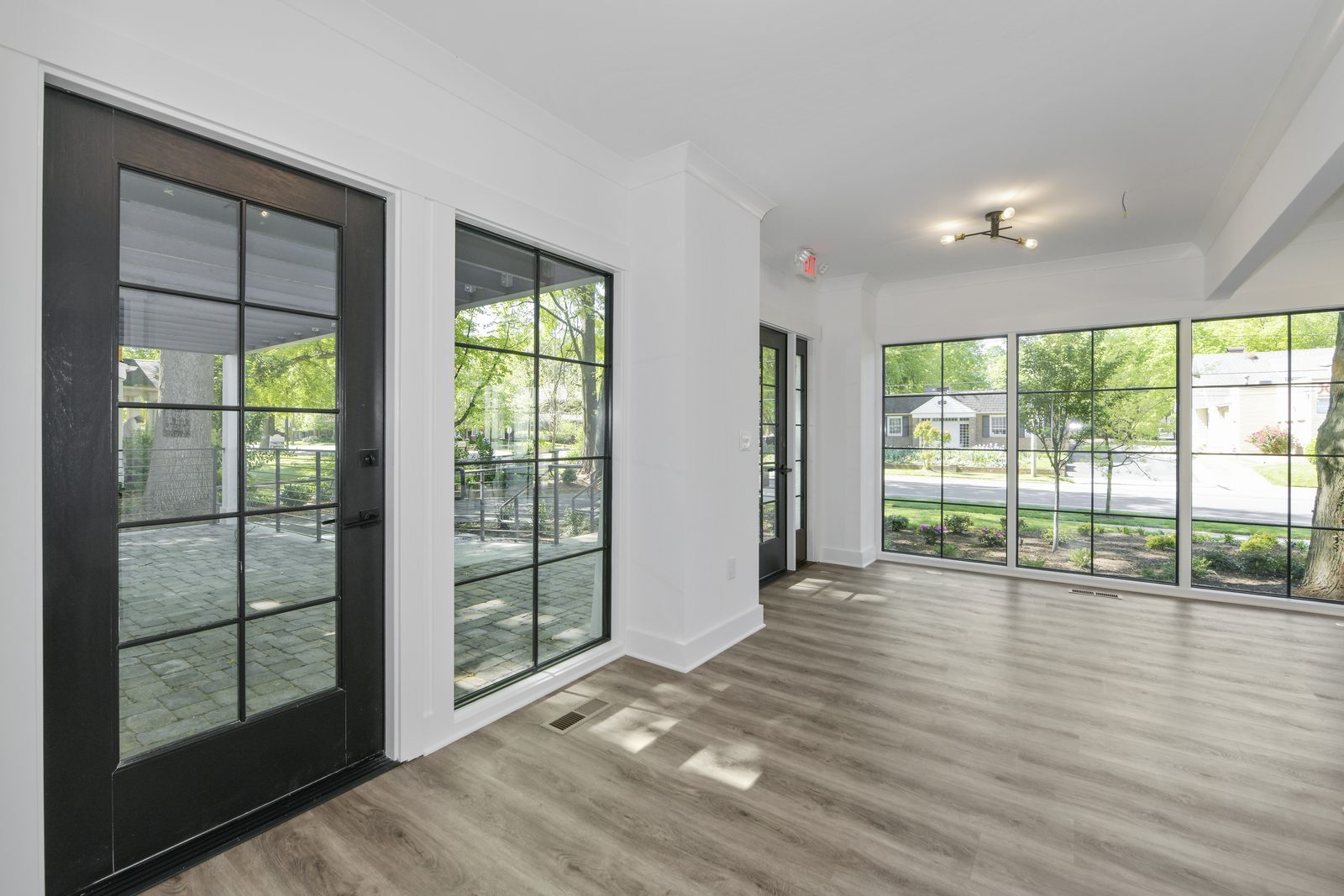 East Boulevard custom home in East Blvd — interior view, photograph 9 of 16