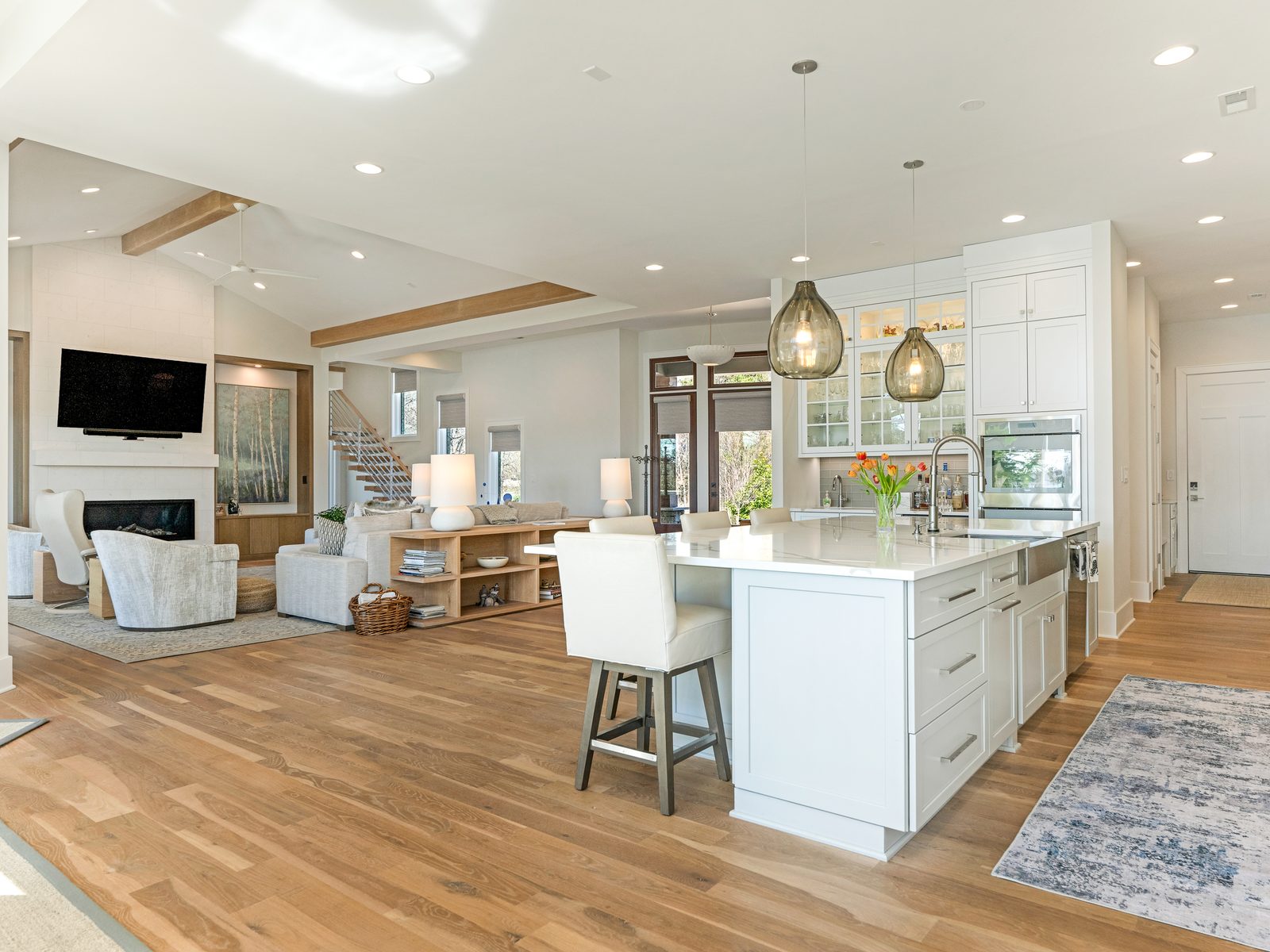 Lake View custom home in Lake Wylie — interior view, photograph 8 of 12
