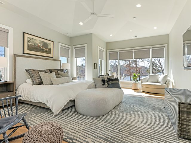 Lake View custom home in Lake Wylie — interior view, photograph 11 of 12