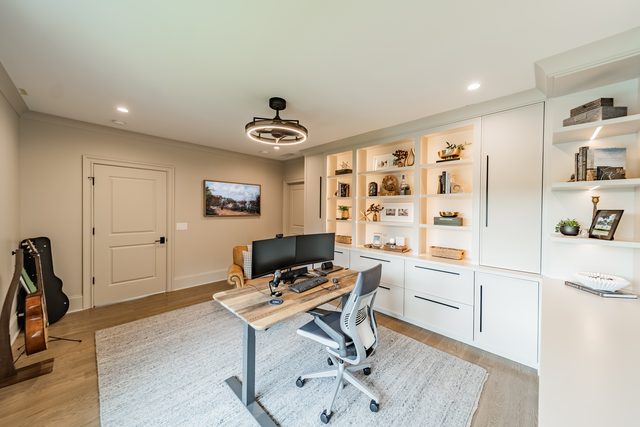 Waldon custom home in South Charlotte — interior view, photograph 108 of 166
