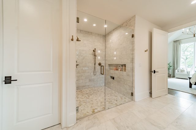 Waldon custom home in South Charlotte — interior view, photograph 57 of 166